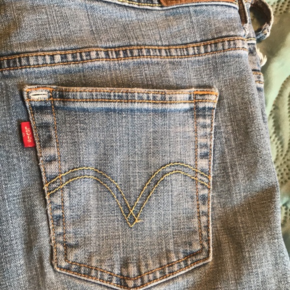 ❤️(88) Ladies Levi jeans, 515 boot cut. Some wear but still super cute Size 12 S - Picture 3 of 9